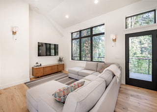 THOMPSON 1 LIGHT WALL SCONCE