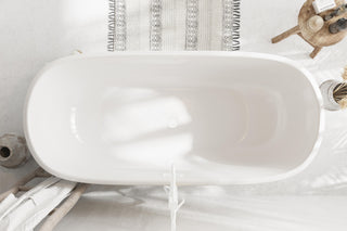 67 inch Soaking Bathtub in Glossy White with Polished White Trim