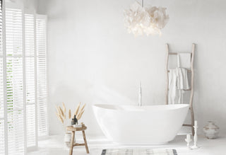 67 inch Soaking Bathtub in Glossy White with Polished White Trim