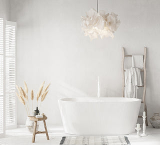 59 inch Bathtub in Glossy White with Polished White Trim