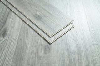 Luxury Vinyl Flooring 7 x 48 x 7mm 20 mil in Fossil oak Grey