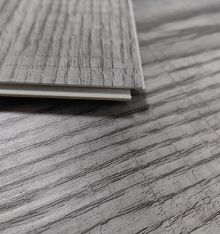 Luxury Vinyl Flooring 7 x 48 x 7mm 20 mil in Fossil oak Grey