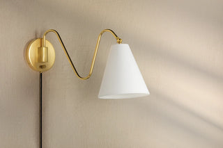 Onda Plug-in Sconce