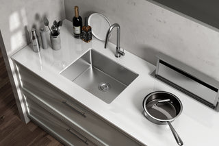 Stainless Steel undermount kitchen sink L23'' x W18'' x H10"